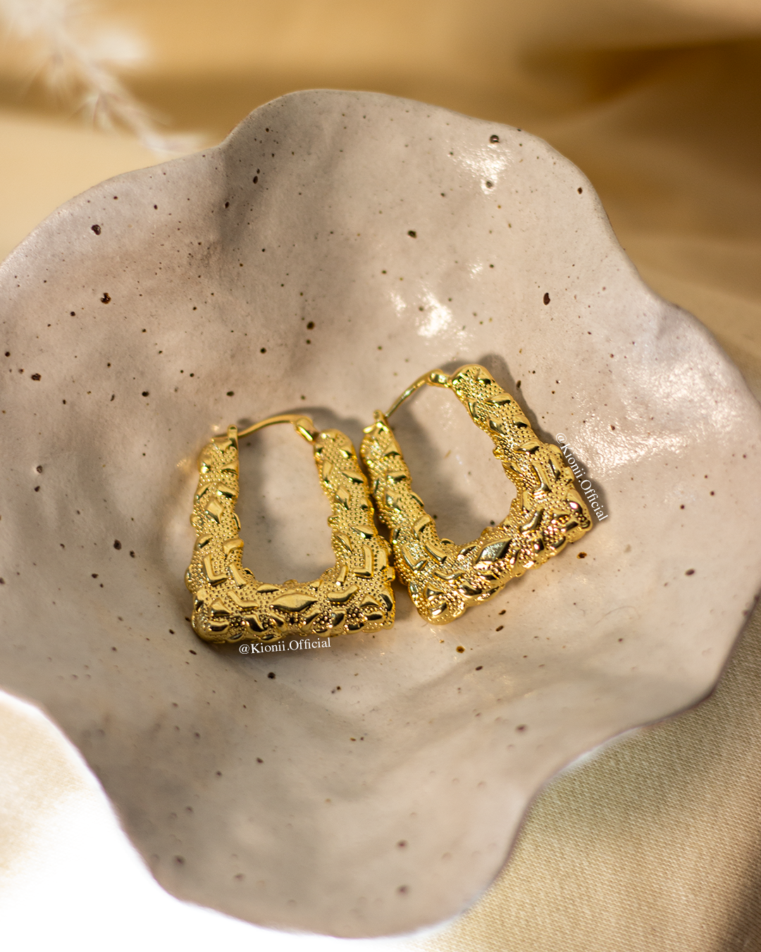 Square gold 2025 earrings zara