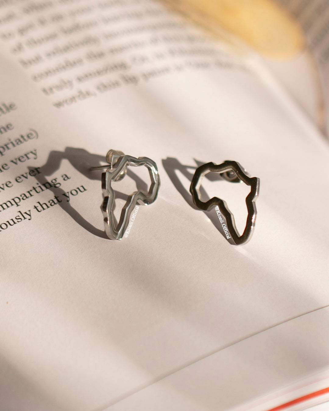 Africa Outline Silver Studs - KIONII