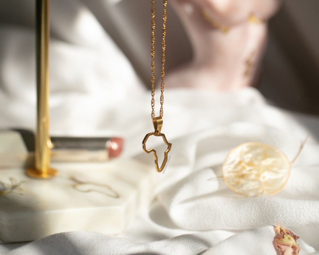 Africa Outline Mini Necklace - KIONII