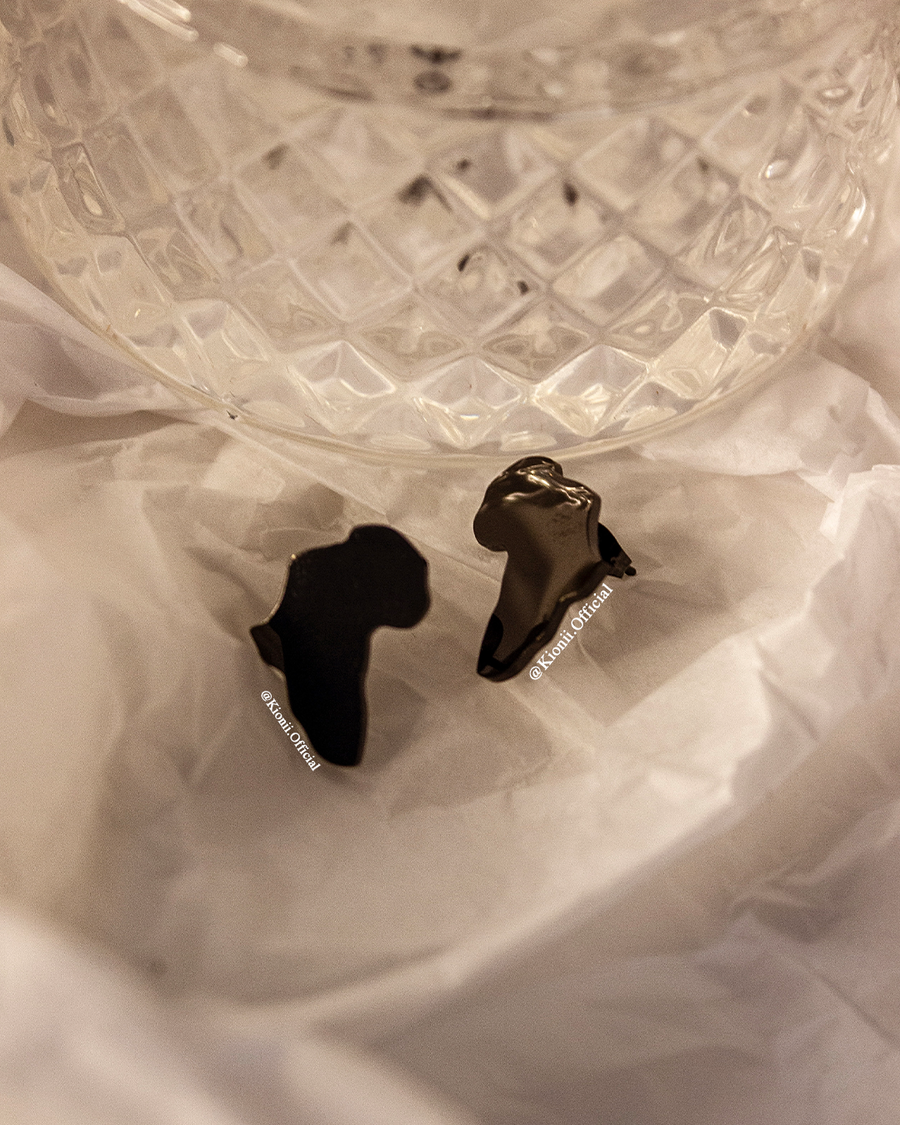 Africa Men Studs (Black) - KIONII