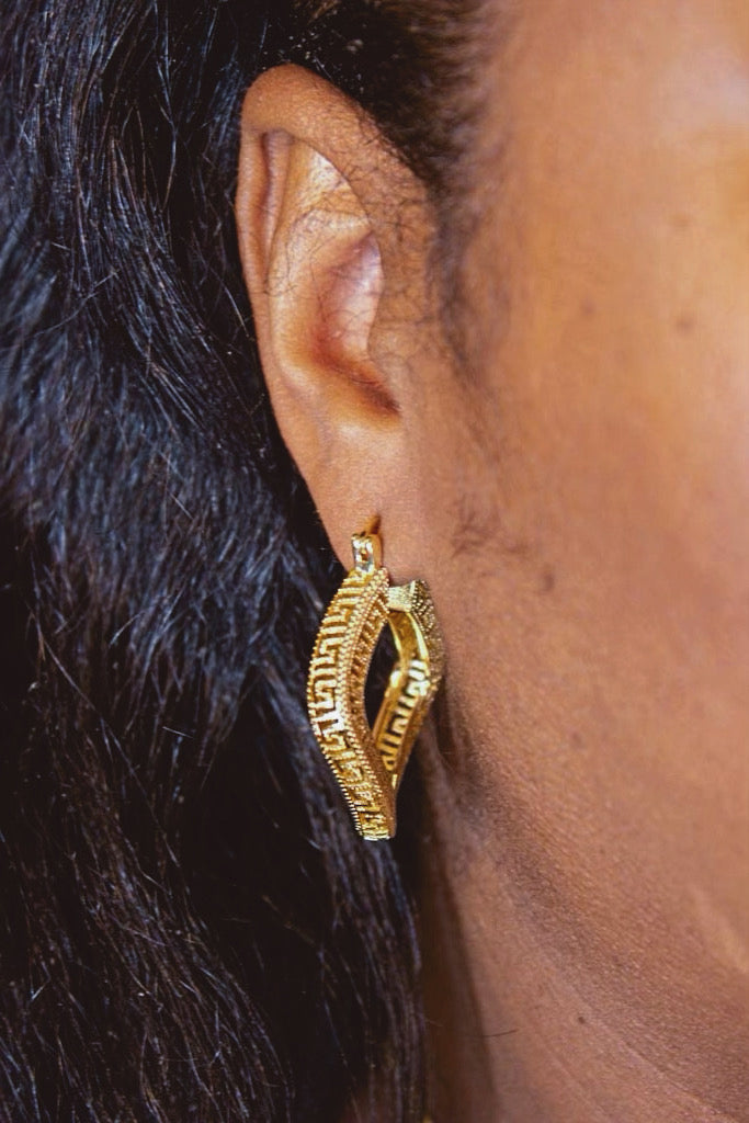 Kia Hoop Earrings